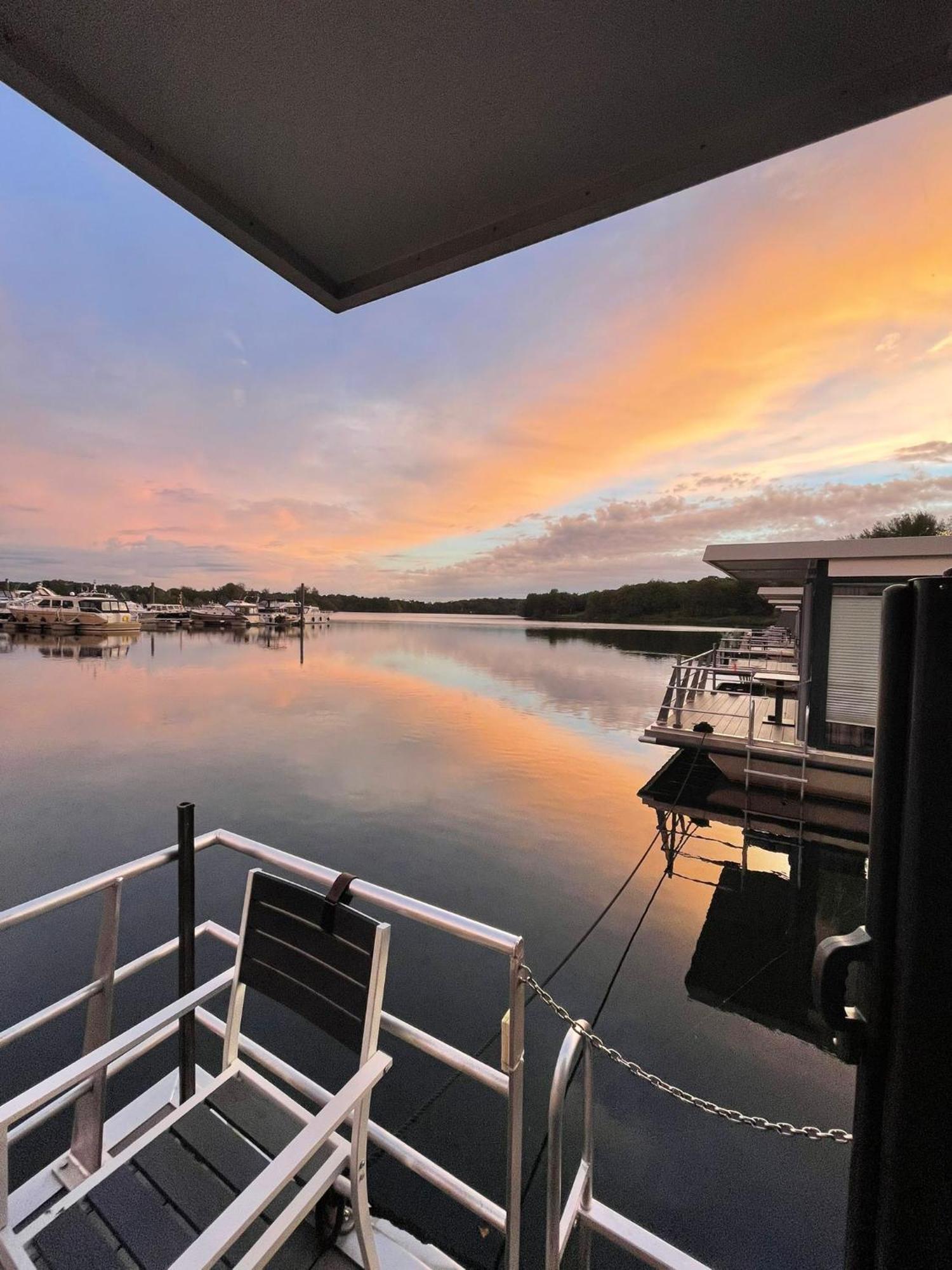 Hausboot Leukermeer Well Well  Eksteriør bilde